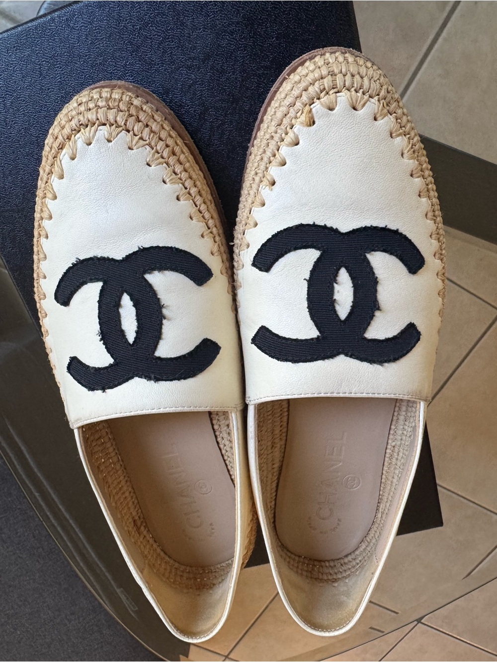 CHANEL CC Raffia Espadrilles - Picture 2 of 12